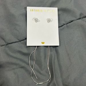 Untamed petals earrings